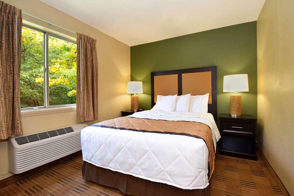 Extended Stay America Select Suites - Raleigh - Rtp - 4610 Miami Blvd Дърам Стая снимка