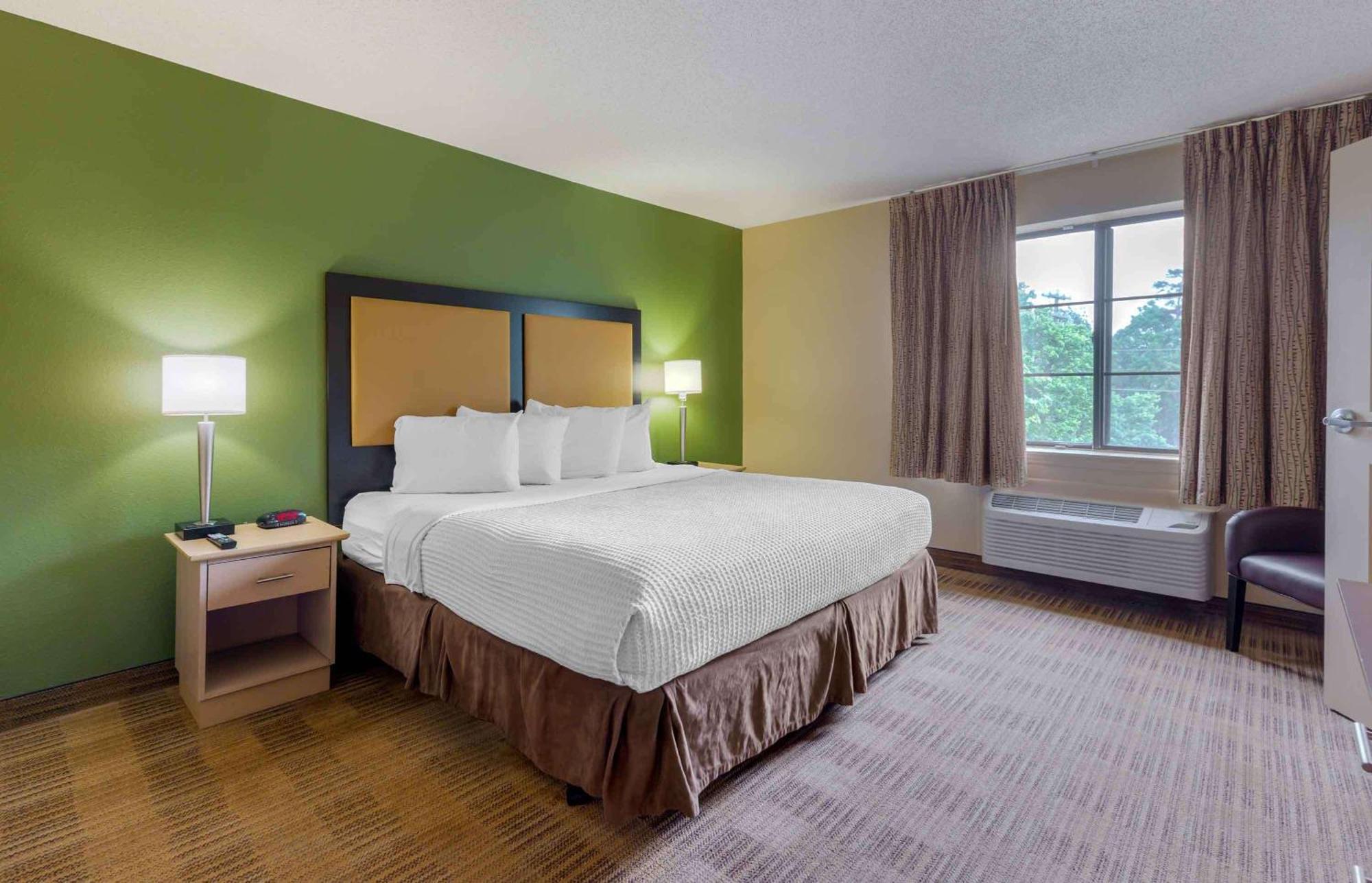 Extended Stay America Select Suites - Raleigh - Rtp - 4610 Miami Blvd Дърам Екстериор снимка