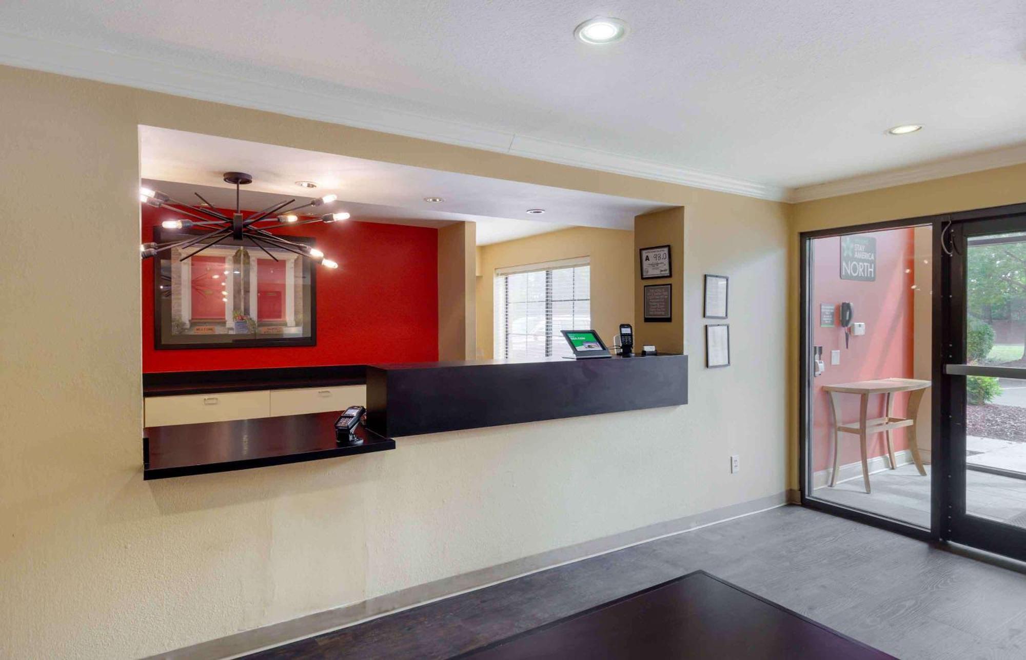 Extended Stay America Select Suites - Raleigh - Rtp - 4610 Miami Blvd Дърам Екстериор снимка