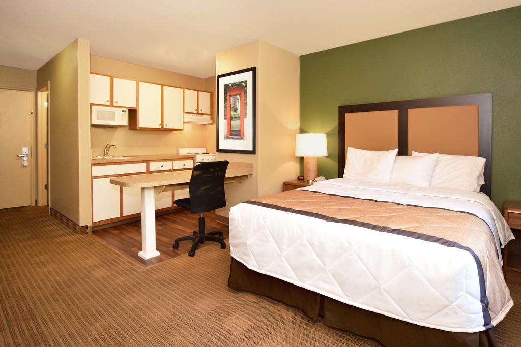 Extended Stay America Select Suites - Raleigh - Rtp - 4610 Miami Blvd Дърам Екстериор снимка