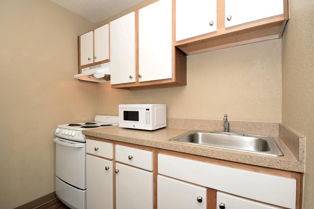 Extended Stay America Select Suites - Raleigh - Rtp - 4610 Miami Blvd Дърам Екстериор снимка