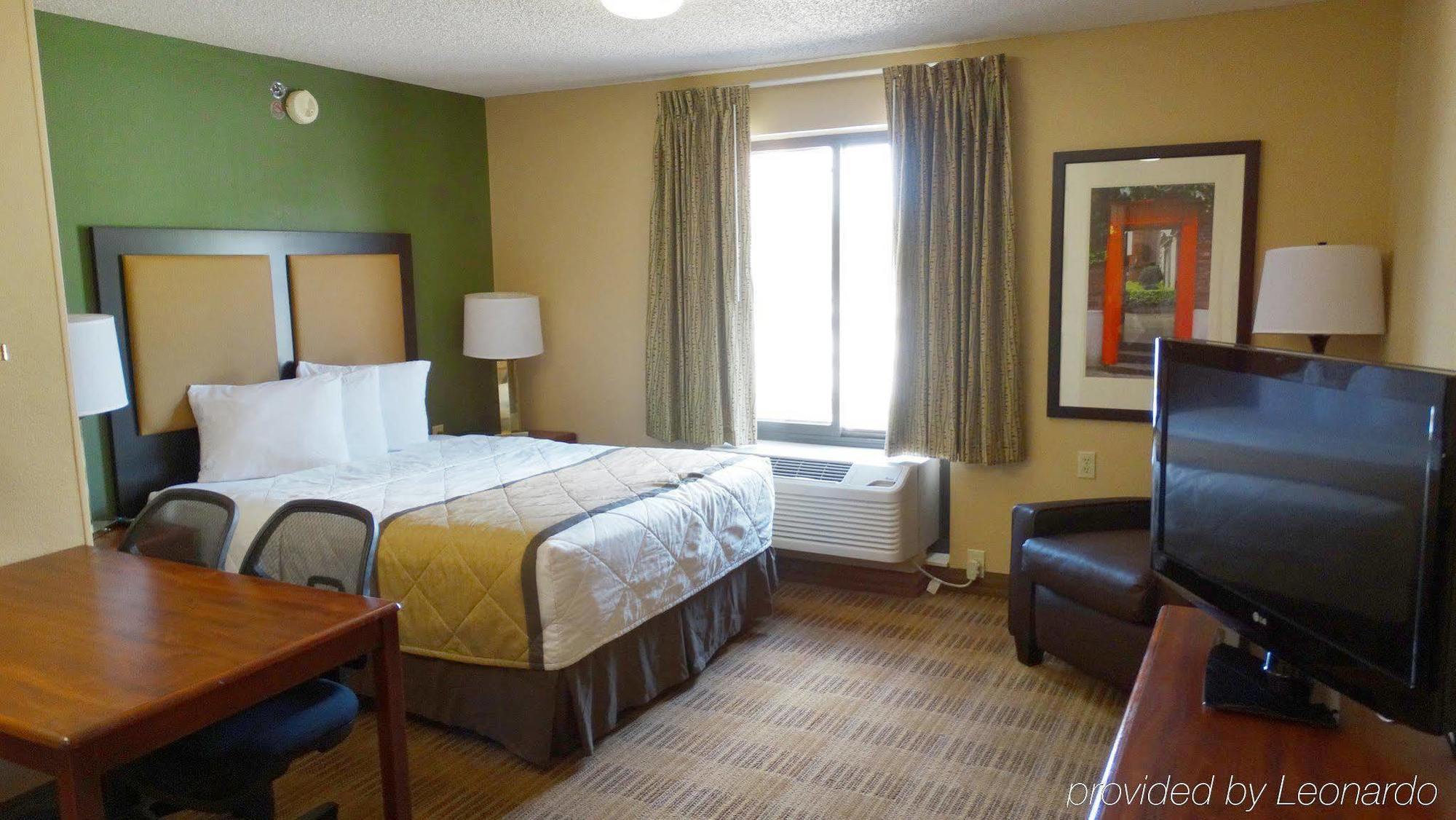 Extended Stay America Select Suites - Raleigh - Rtp - 4610 Miami Blvd Дърам Екстериор снимка
