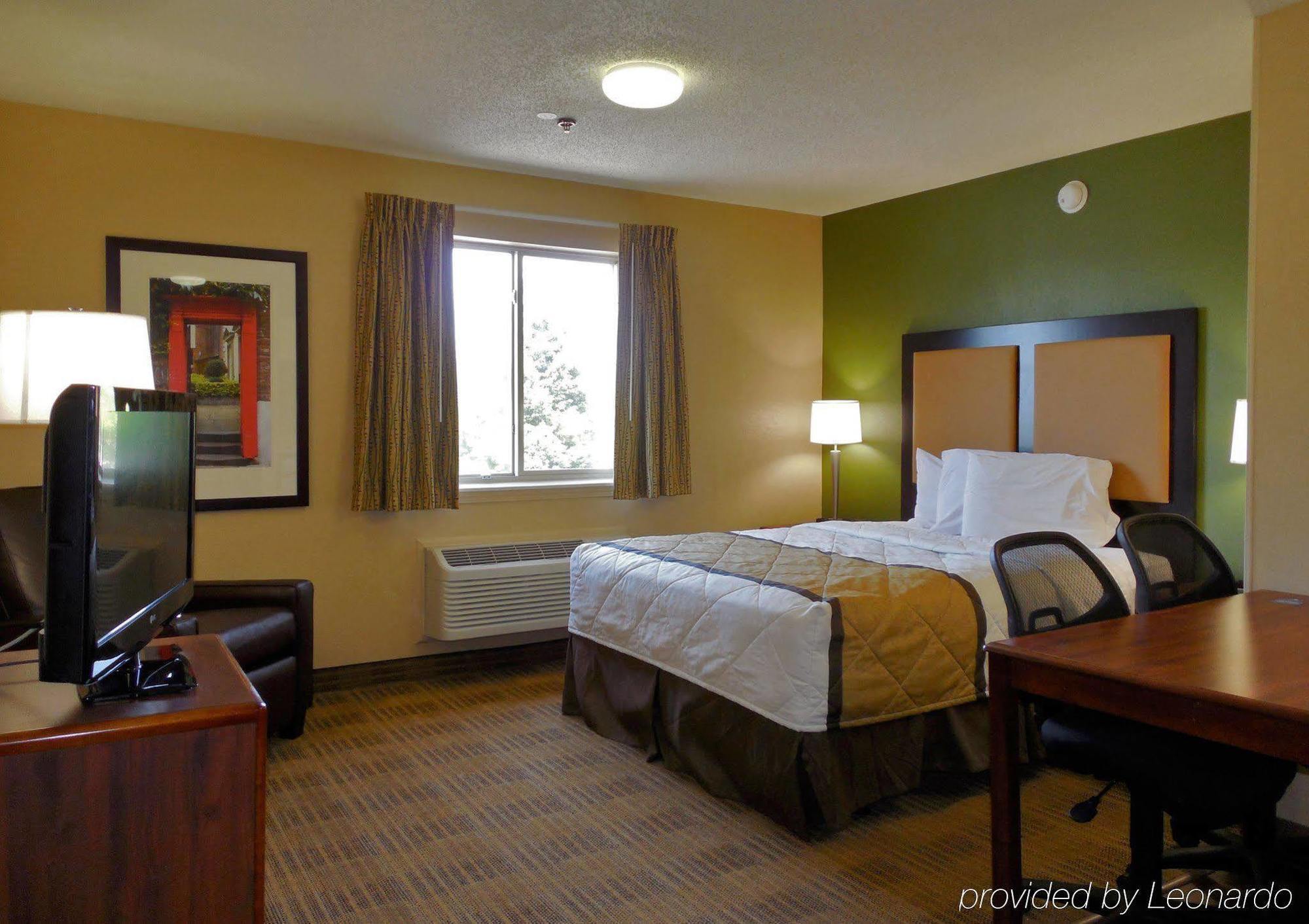 Extended Stay America Select Suites - Raleigh - Rtp - 4610 Miami Blvd Дърам Екстериор снимка