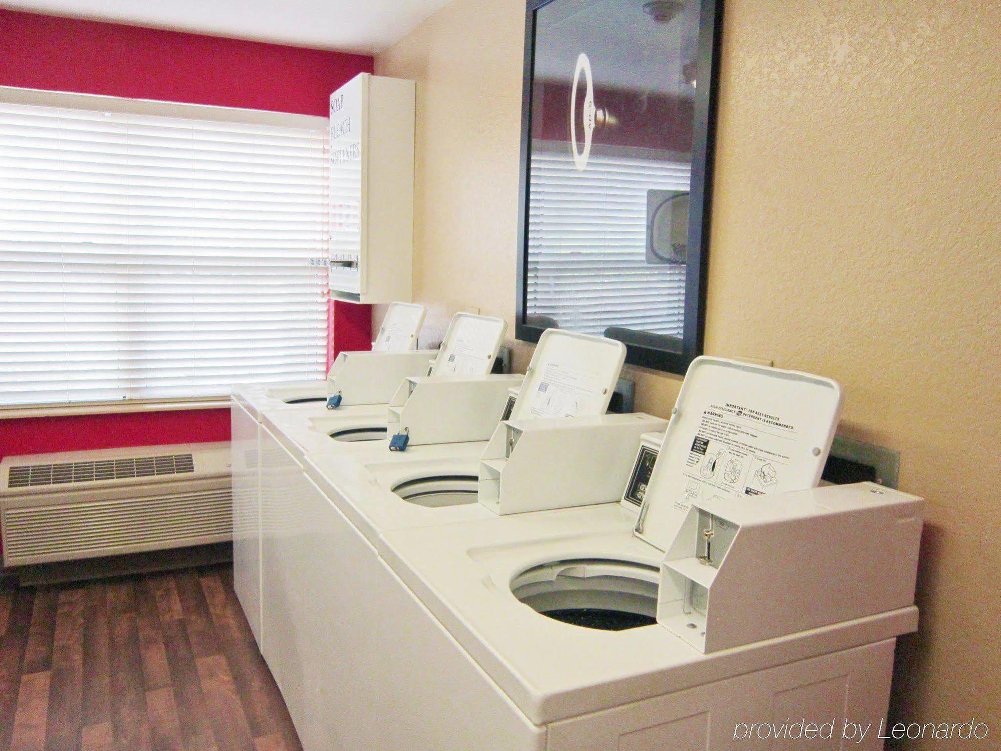 Extended Stay America Select Suites - Raleigh - Rtp - 4610 Miami Blvd Дърам Екстериор снимка