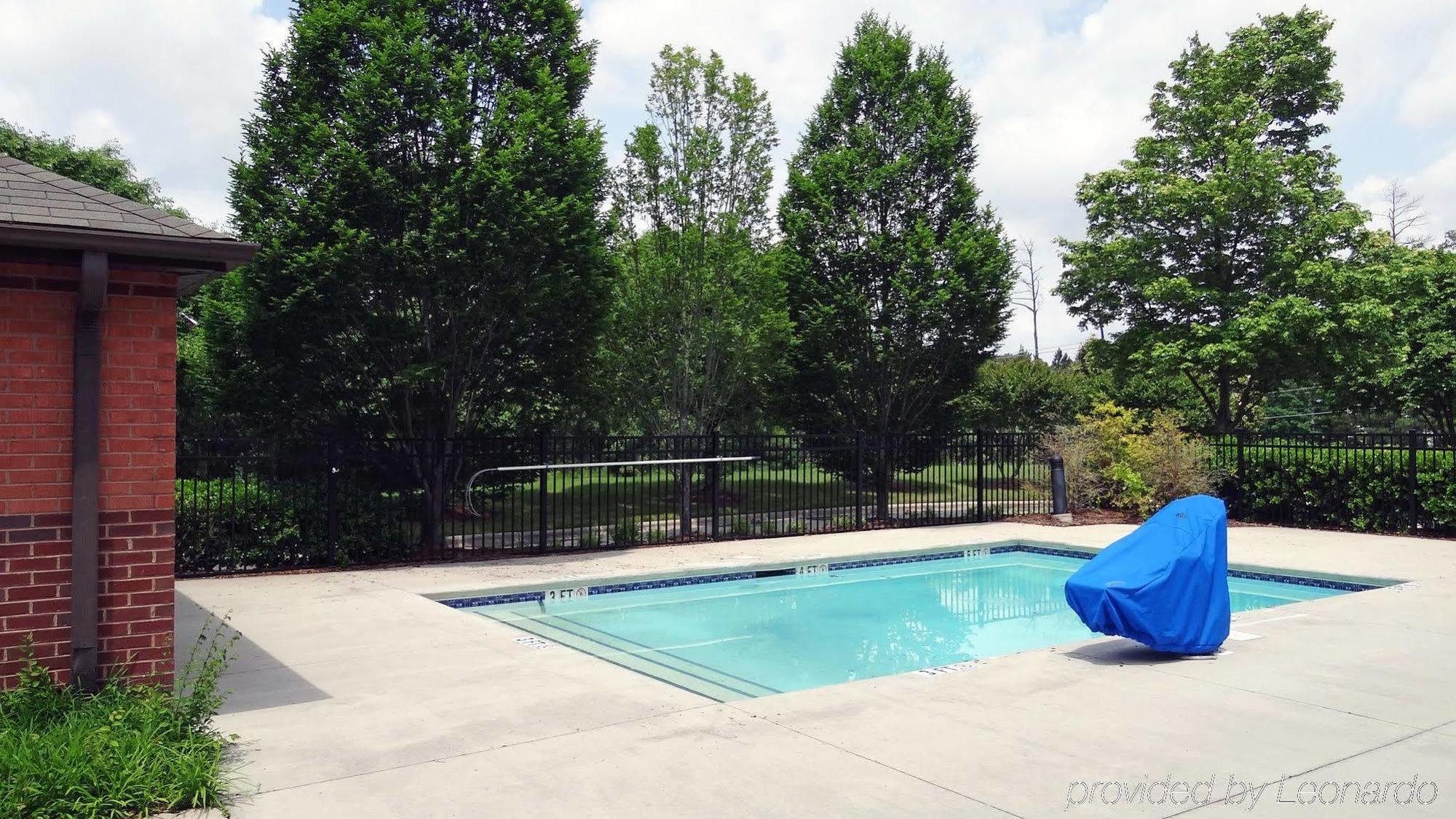 Extended Stay America Select Suites - Raleigh - Rtp - 4610 Miami Blvd Дърам Екстериор снимка